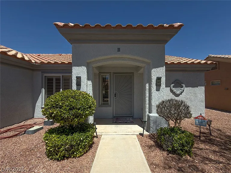 10420 Villa Ridge Dr — Photo 4