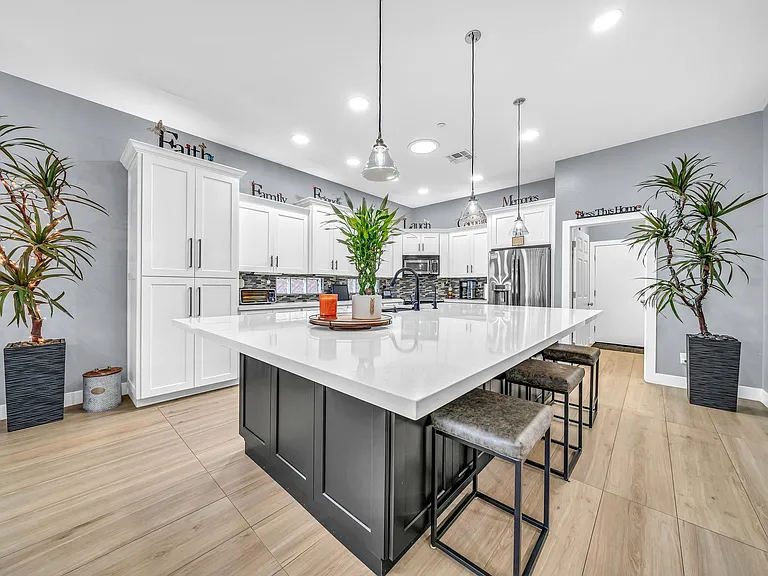 41719 N Rolling Green Way — Photo 12