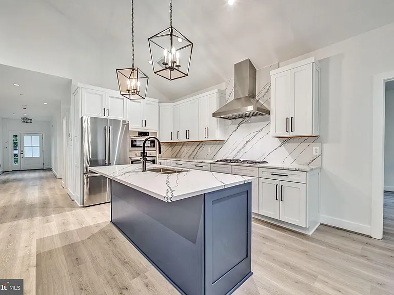 8179 Bodkin Ave — Photo 5