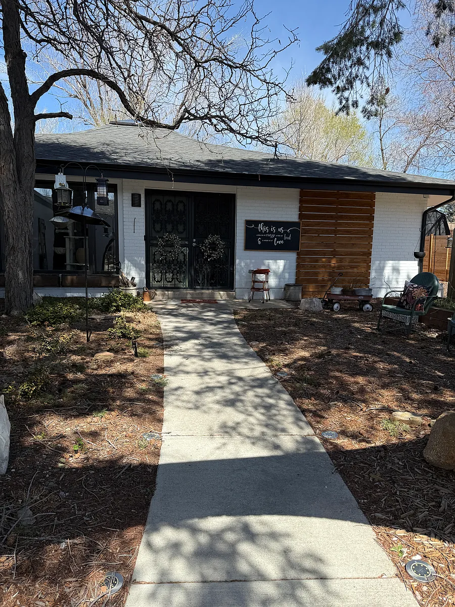 Courtyard - 2841 E Serendipity Cir