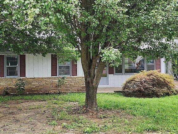 2nd image of 1632 N Main St