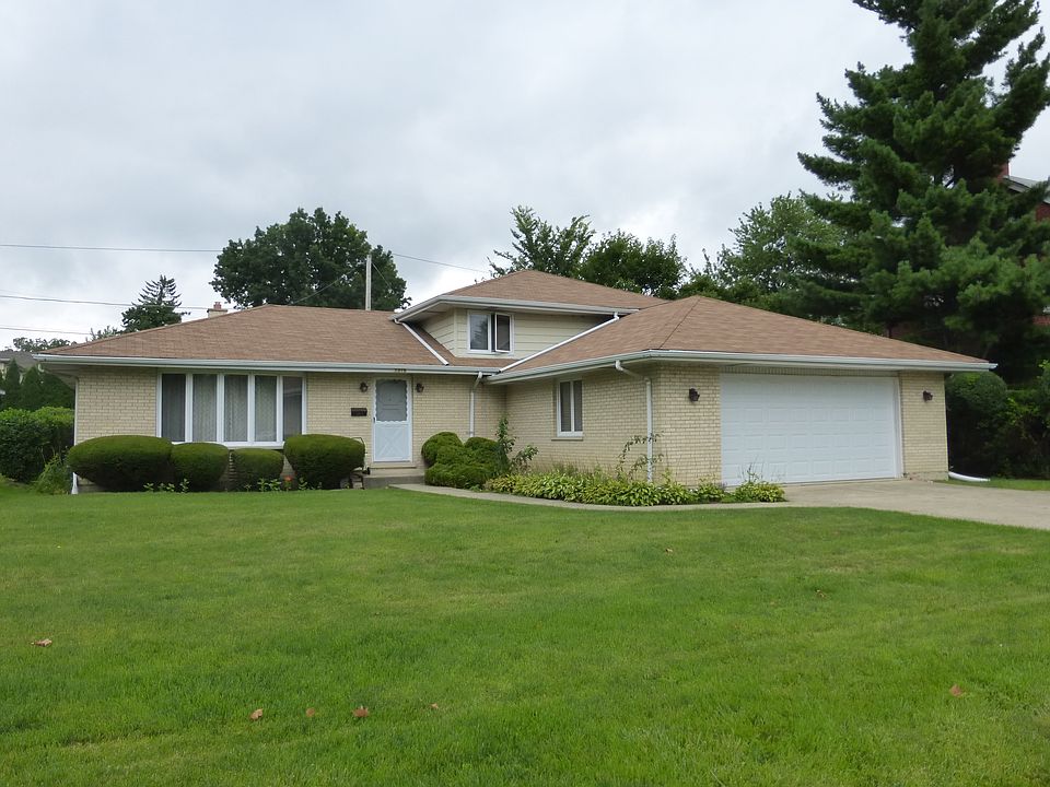 1st image of 1315 W 47th St