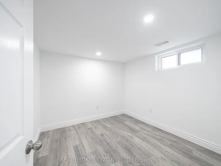 12 Villa Rd #BASEMENT — Photo 10