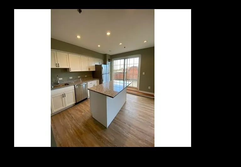 534 Commonwealth Ave #3E — Photo 1