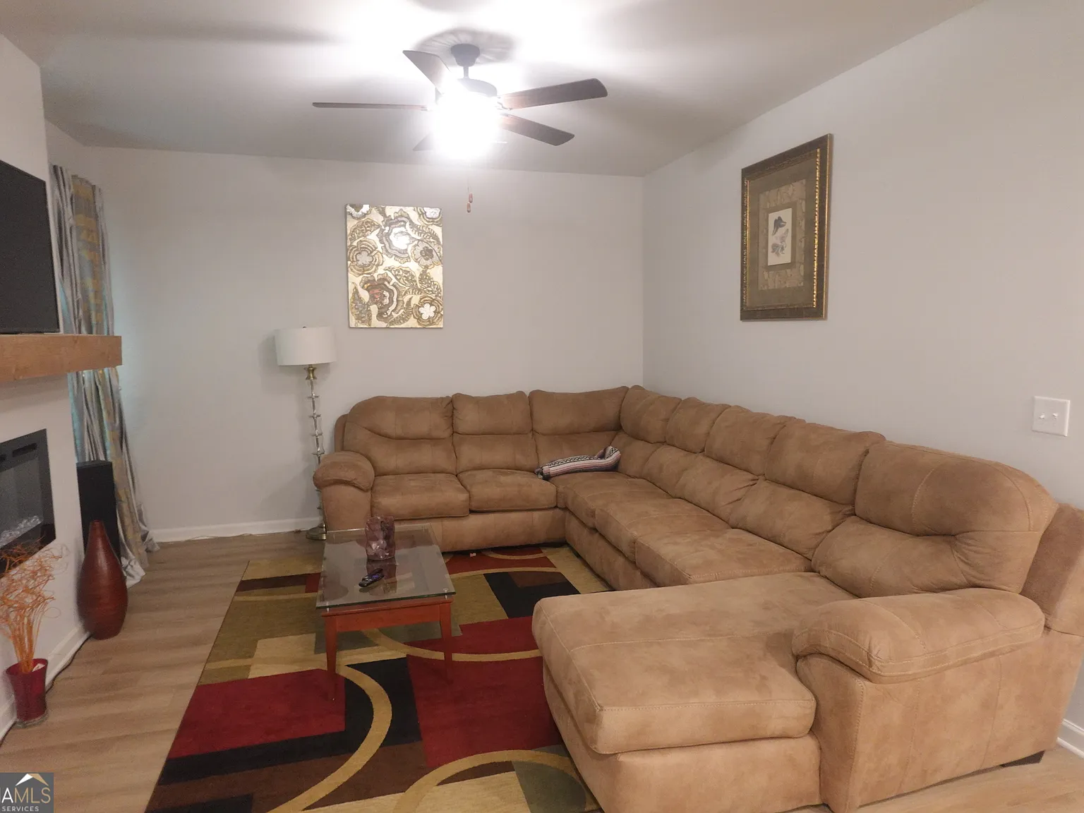 4 bed, 3.5 bath, 2768 sqft, $2,850 — Photo 2
