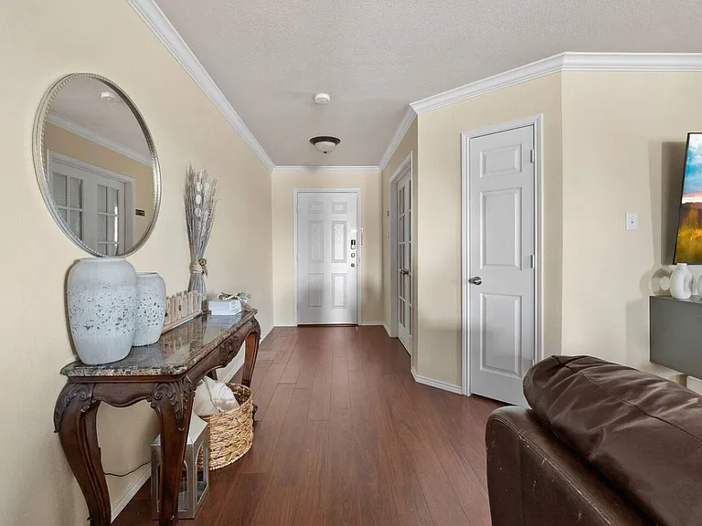 Cold Creek Dr — Photo 23
