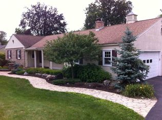 1305 Hawthorn Rd, Niskayuna, NY 12309