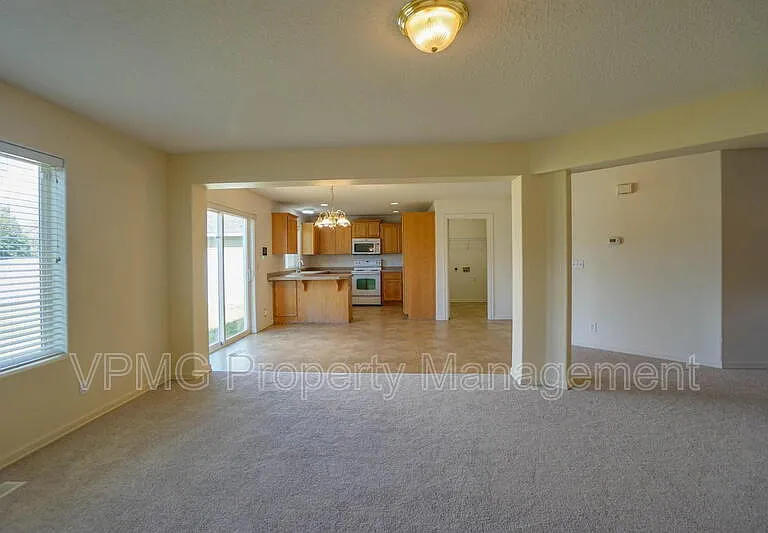 2214 NW 7th St — Photo 8