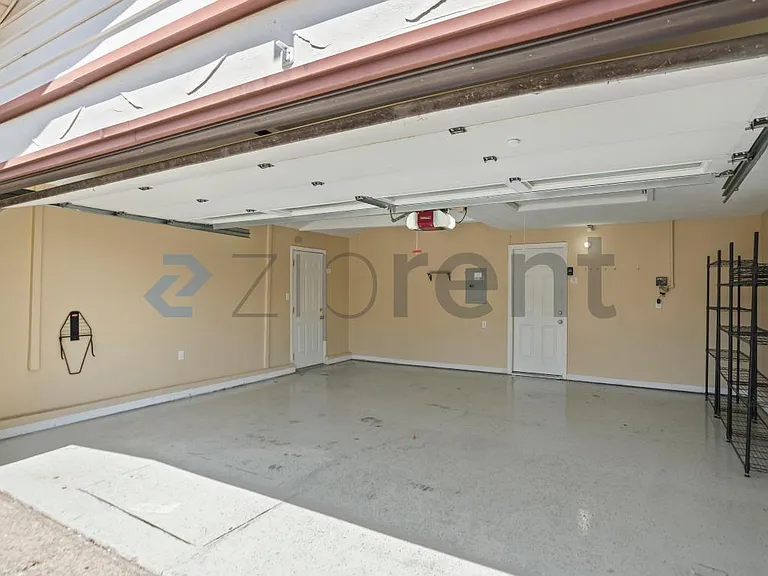 5319 Westbury Ct — Photo 31