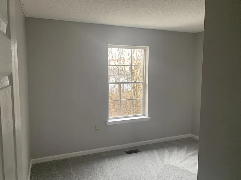70 Leslie Ln #1 — Photo 7