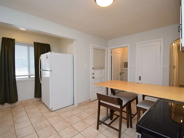 5806 S Highland Dr — Photo 8