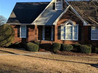 1601 Southpointe Dr, Hoover, AL 35244