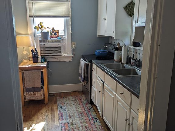 5th image of 714 E Hampden Ave