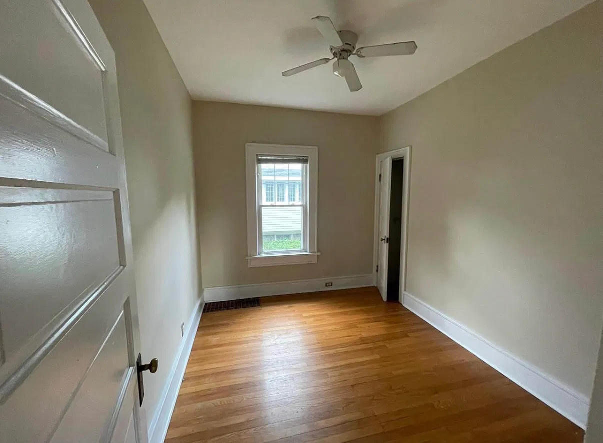 2 bed, 1200 sqft, $1,600 — Photo 4