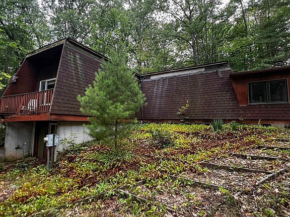 2nd image of 112 Valley Cir