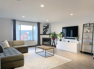 6336 A 34th Ave SW, SEATTLE, WA 98126