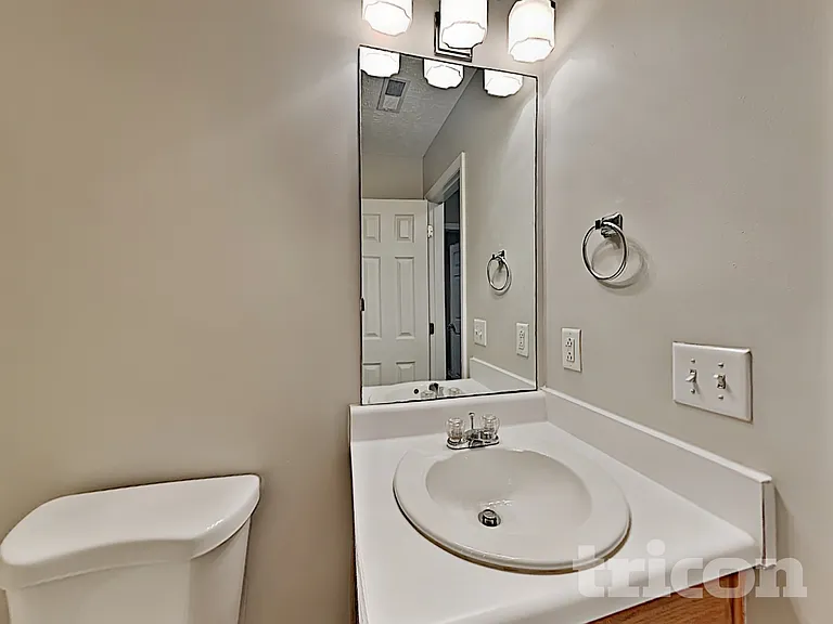 2829 Elijah Dr — Photo 12