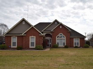 100 Brentwood Dr, Warner Robins, GA 31088