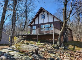 155 Clifton Dr, Bushkill, PA