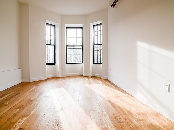 2nd image of 203 Van Buren St #3B