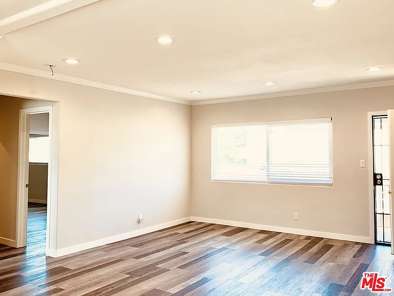 1163 N Raymond Ave #6 — Photo 7