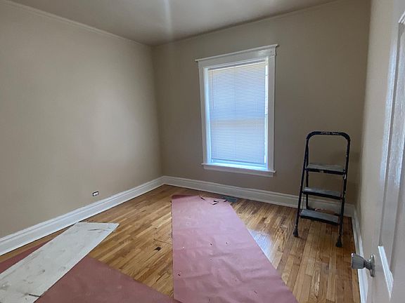 5th image of 6648 S Bishop St #1M