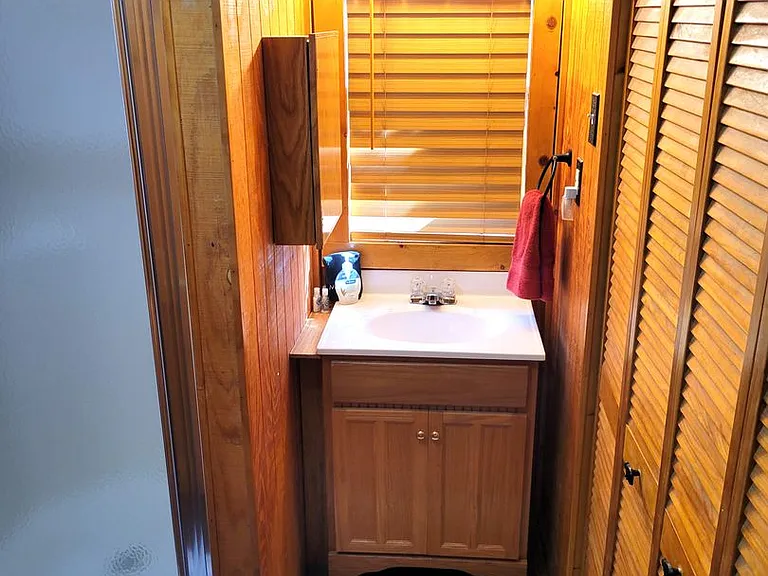 235 Hart Ave — Photo 26