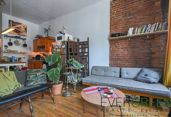 Rented by Pinn Realty | media 3