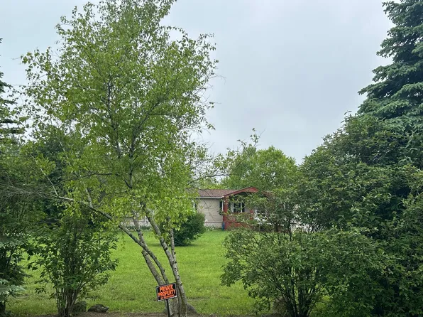 49849 Martz Rd, Van Buren Township, MI 48111