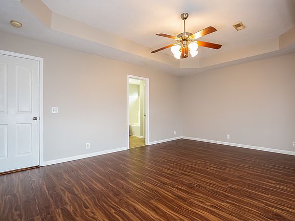4th image of 1109 Geneil Ln