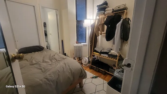 Rented by Chartwell Manhattan Realty | media 12