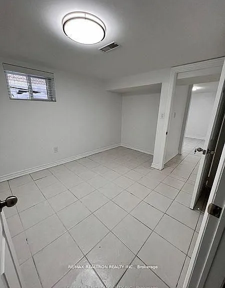 77 Highland Park Blvd — Photo 7