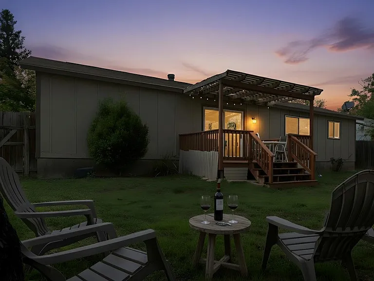 7203 Barnsdale Way — Photo 20
