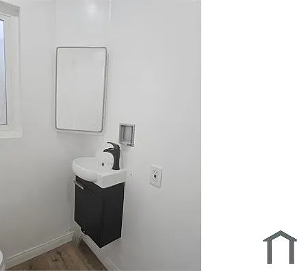 2 bed, 800 sqft, $2,400 — Photo 4