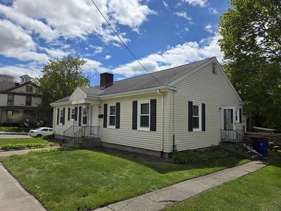 499 Maple St, Fall River, MA, 02720