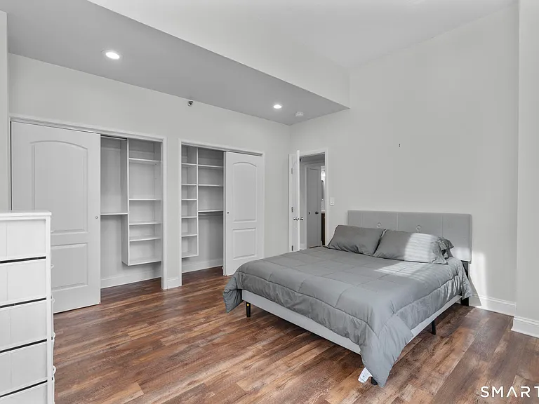 196 Crown St #209 — Photo 18