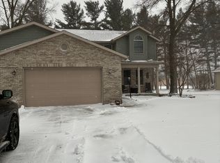4881 Townsend Ct, Montague, MI 49437