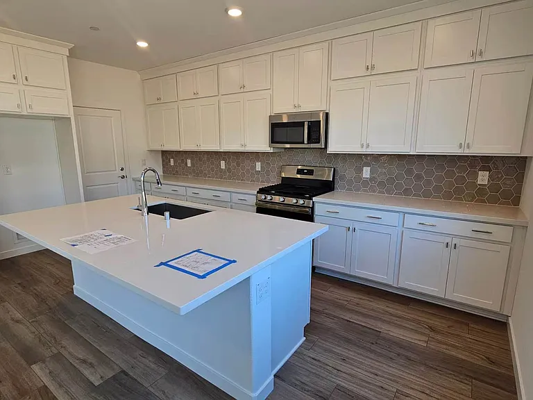 8141 Arrowfield Way — Photo 5
