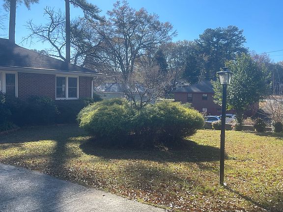4th image of 580 Kennesaw Dr SE