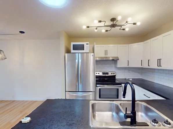 125 28th Ave NE, Calgary, AB T2E 2A9