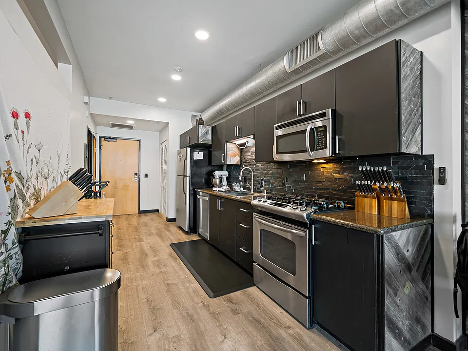 1551 4th Ave #405-1