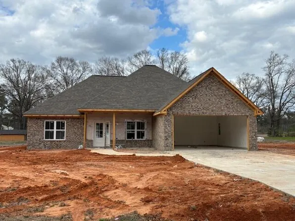 359 Troy Ln, Starkville, MS 39759