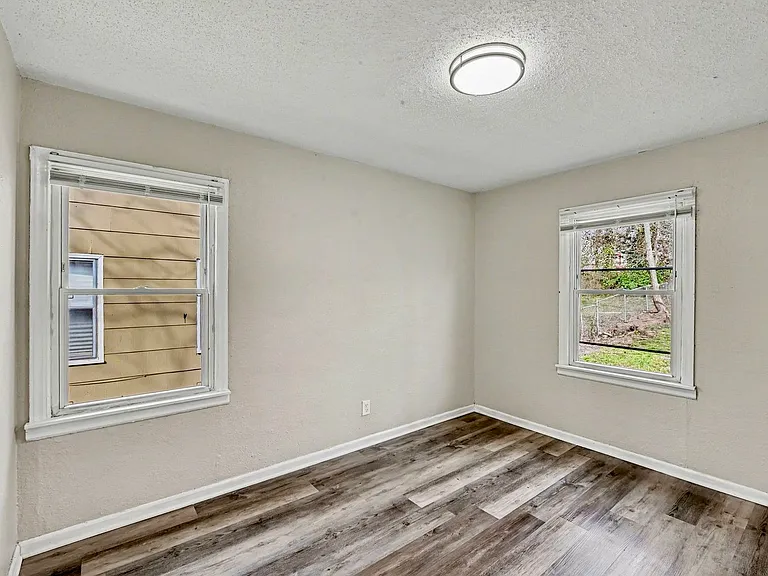 7010 Bellefontaine Ave — Photo 6
