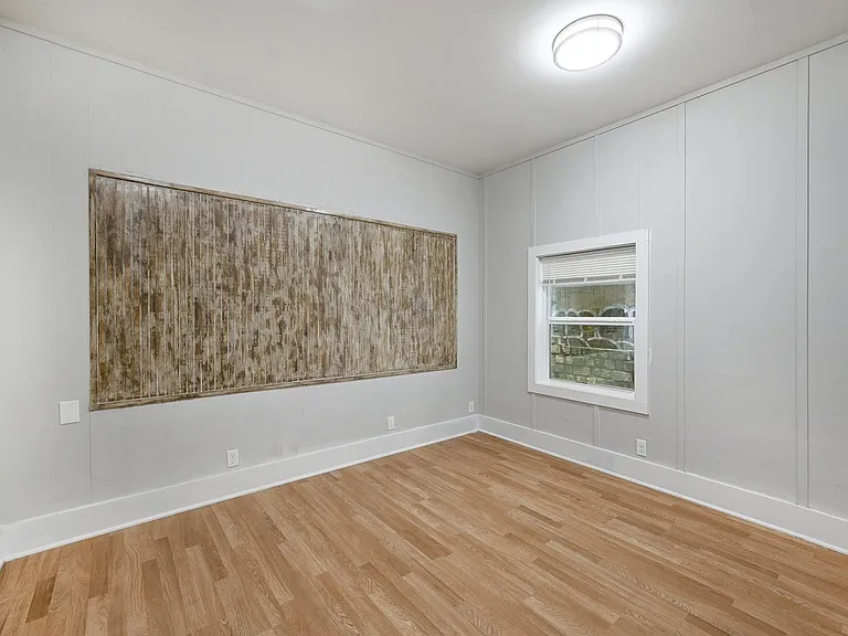 2511 San Gabriel St — Photo 21