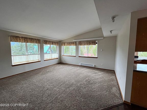 5th image of 603 Rambler St