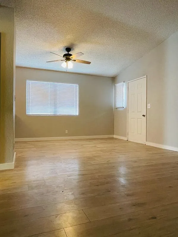 2 bed, 1.5 bath, 880 sqft, $2,250 — Photo 4