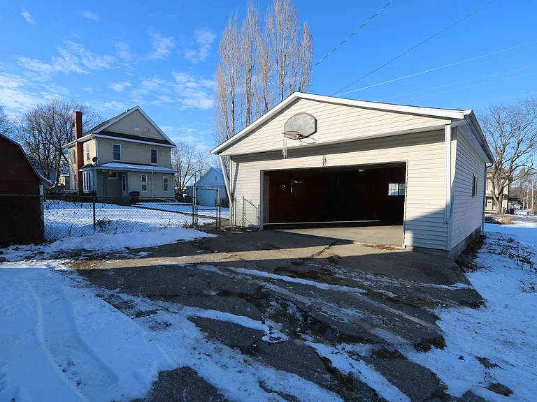 104 S Garfield Ave — Photo 24