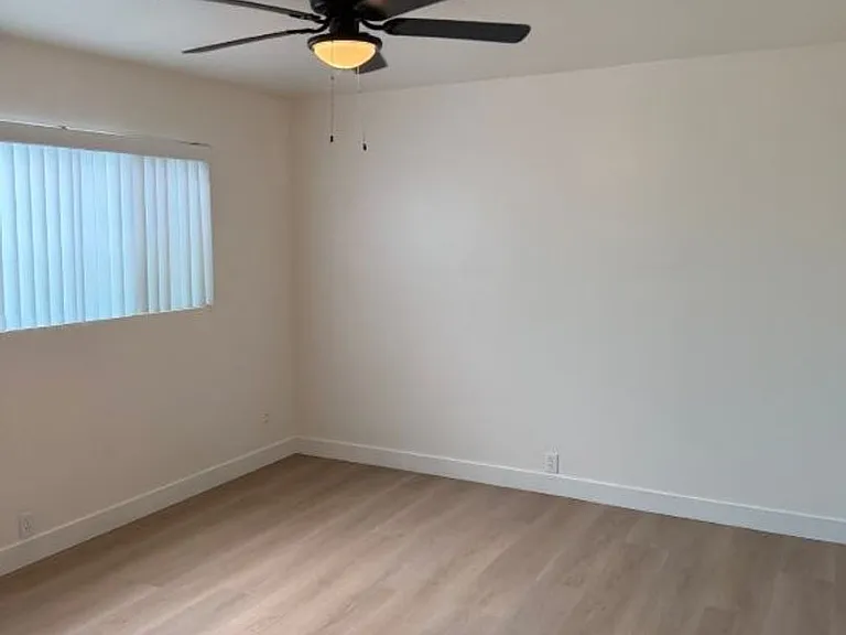 2626 N Junipero Ave — Photo 7