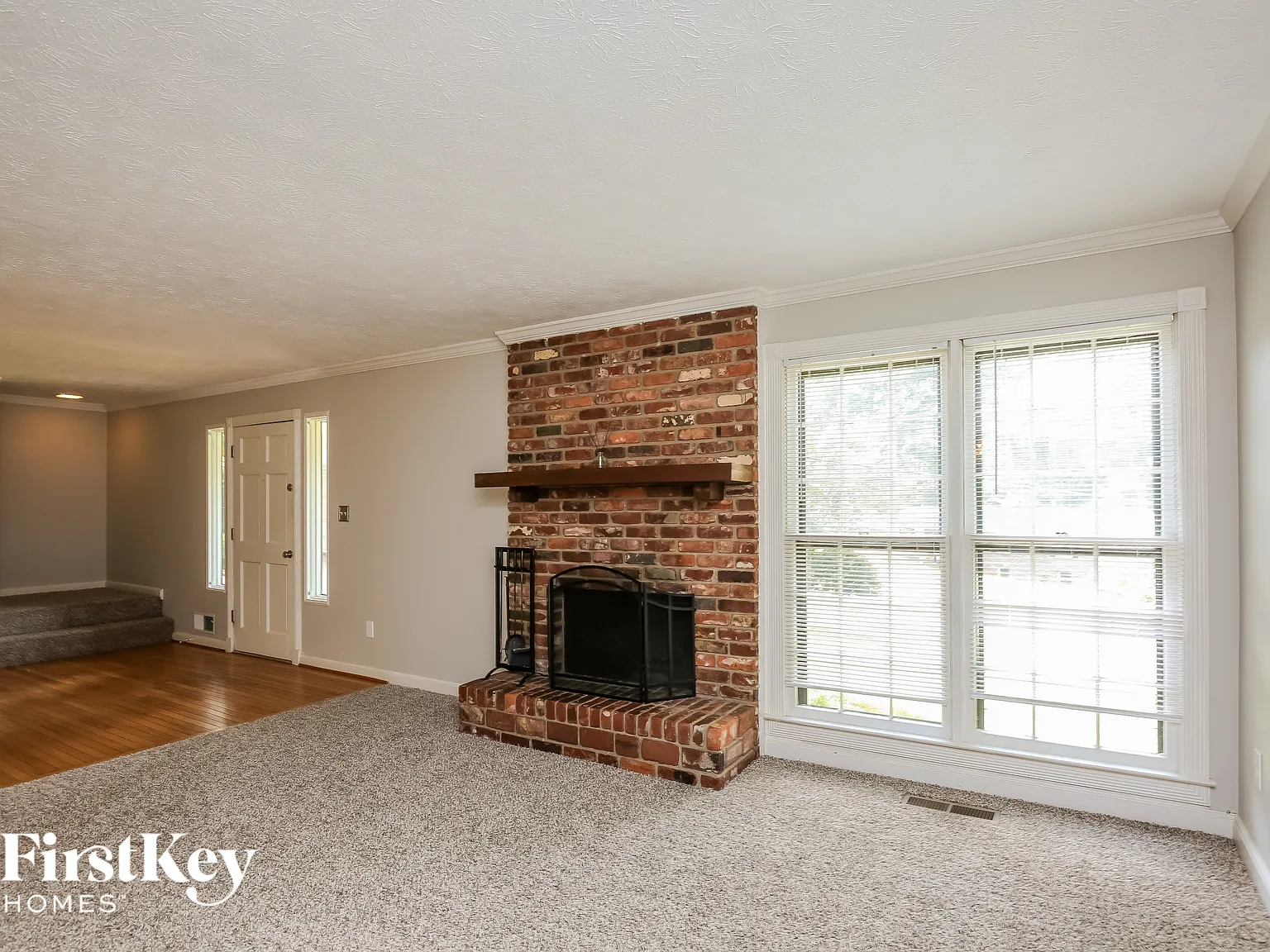 4 bed, 2.5 bath, 2230 sqft, $3,220 — Photo 3