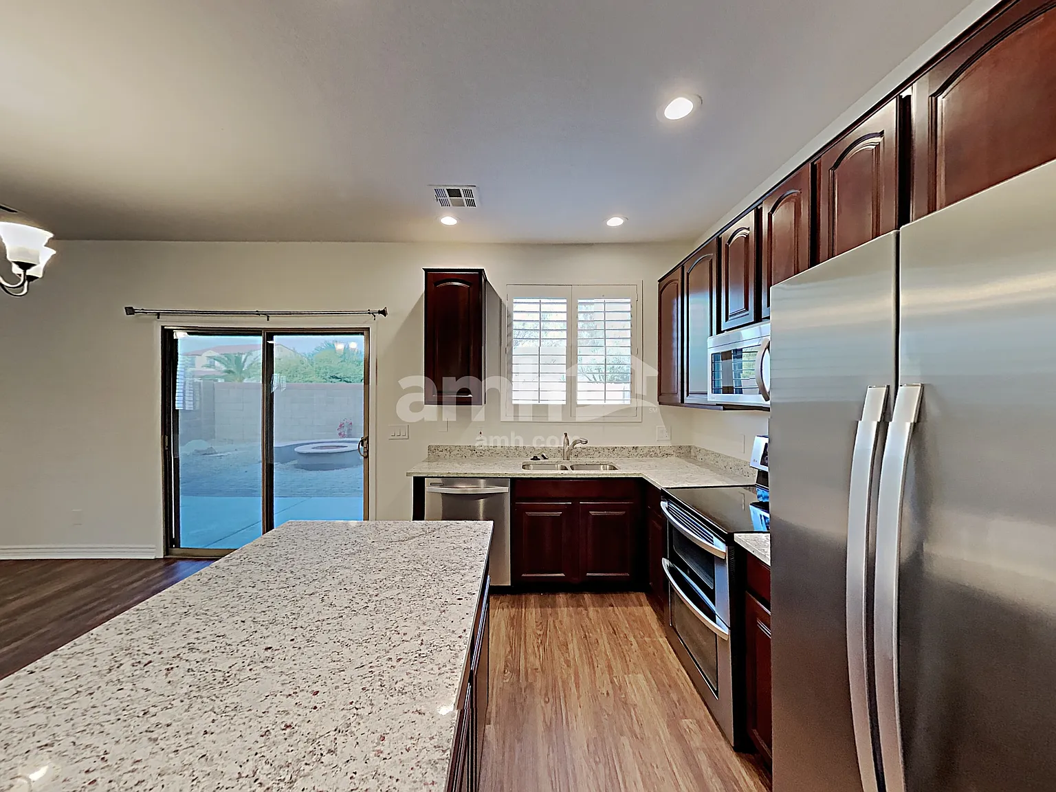 3 bed, 2.5 bath, 1578 sqft, $1,945 — Photo 4